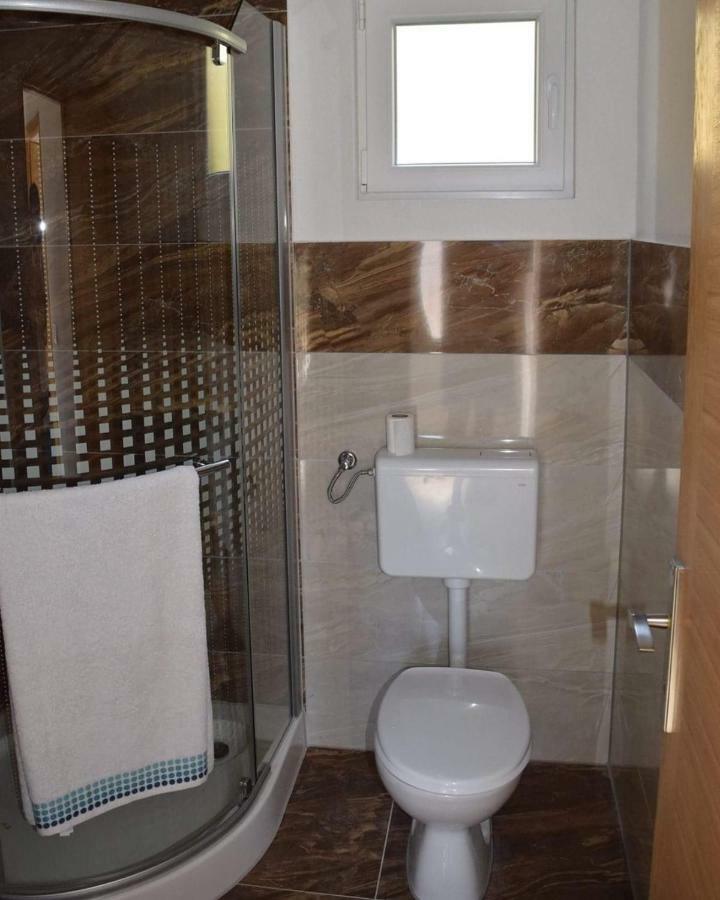 Apartmani Subasic Pag Town Eksteriør billede