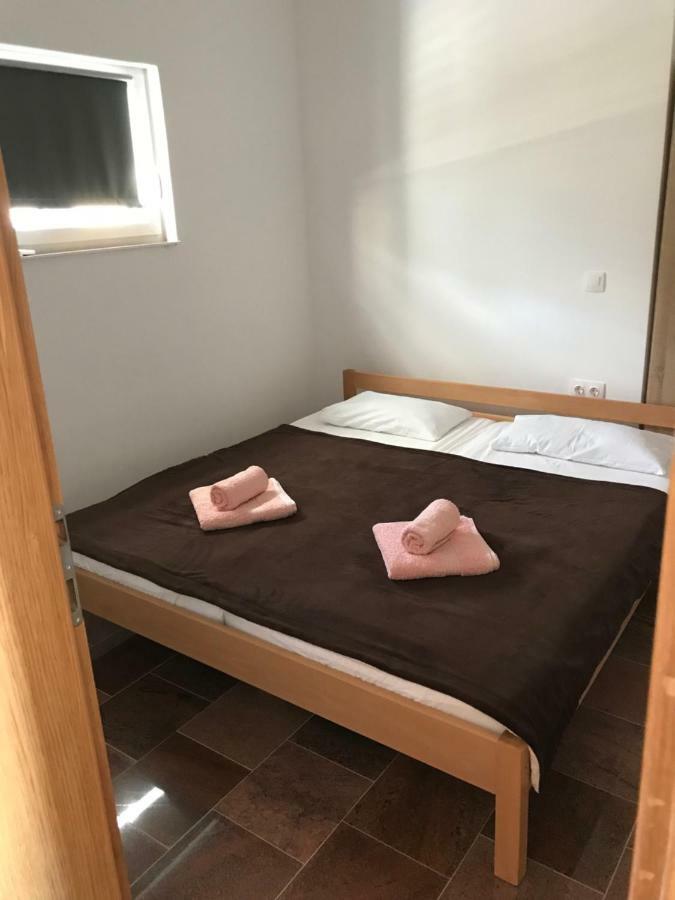 Apartmani Subasic Pag Town Eksteriør billede