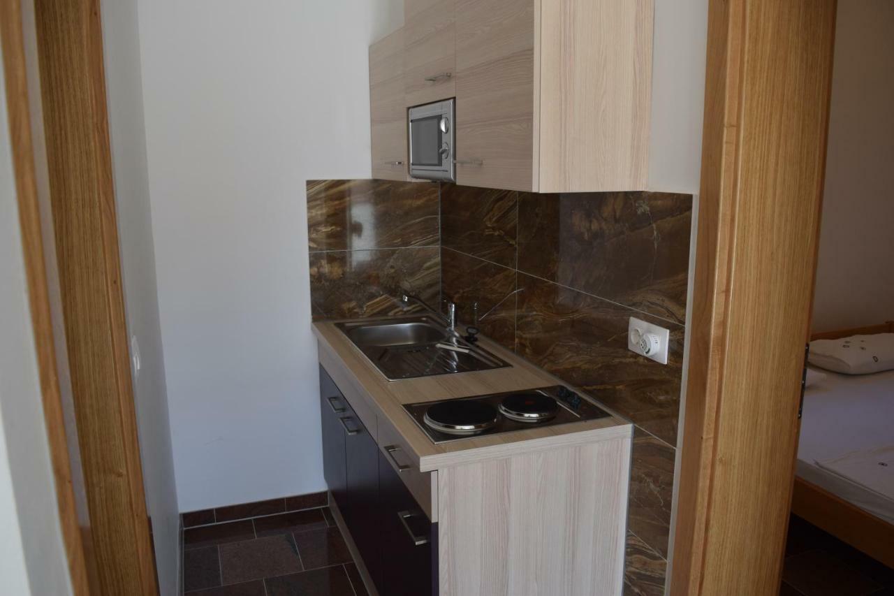 Apartmani Subasic Pag Town Eksteriør billede